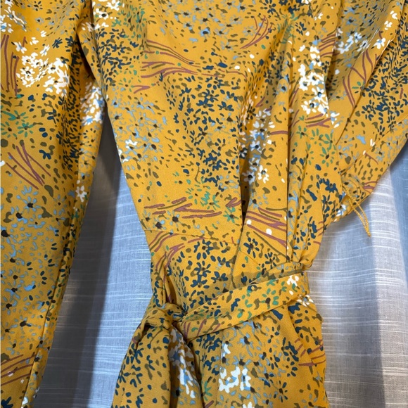 Mustard blouse - Picture 3 of 4